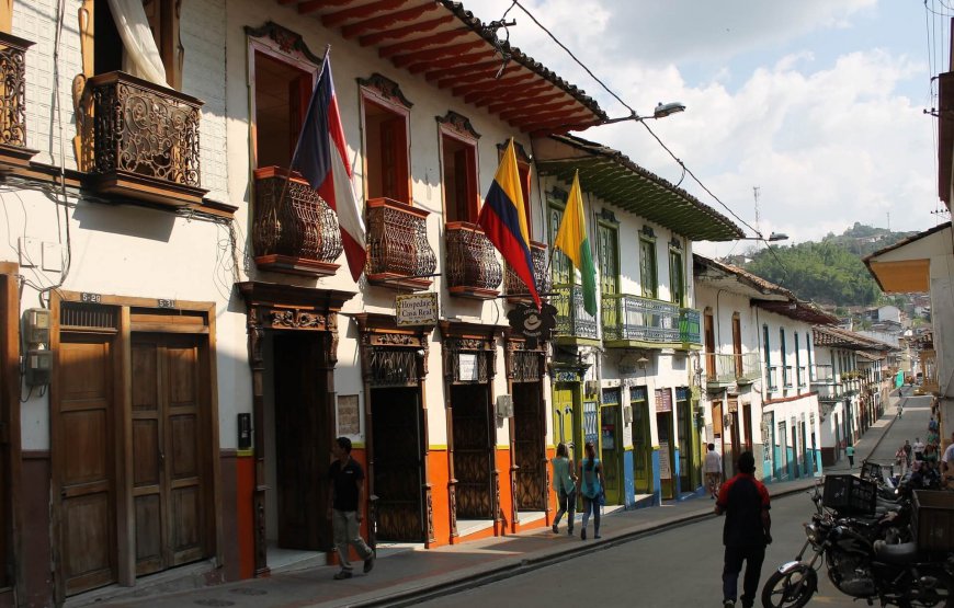 Tour Bogotá, Medellín & Cartagena